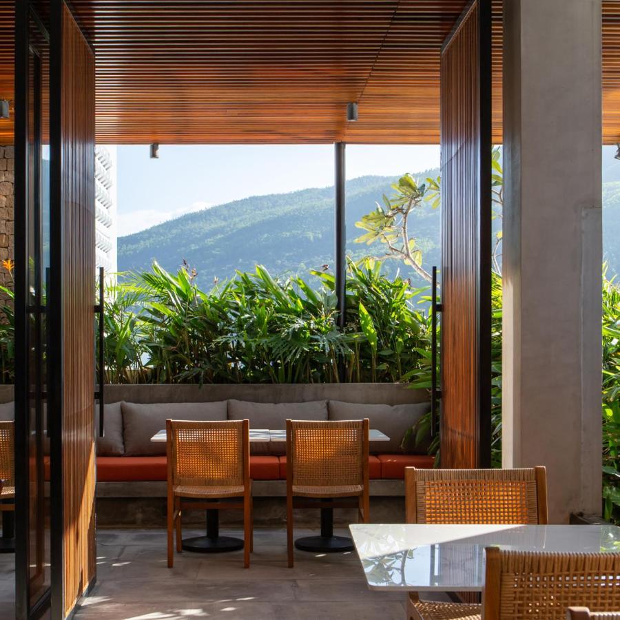 Le Mint Hotel Куинён Экстерьер фото