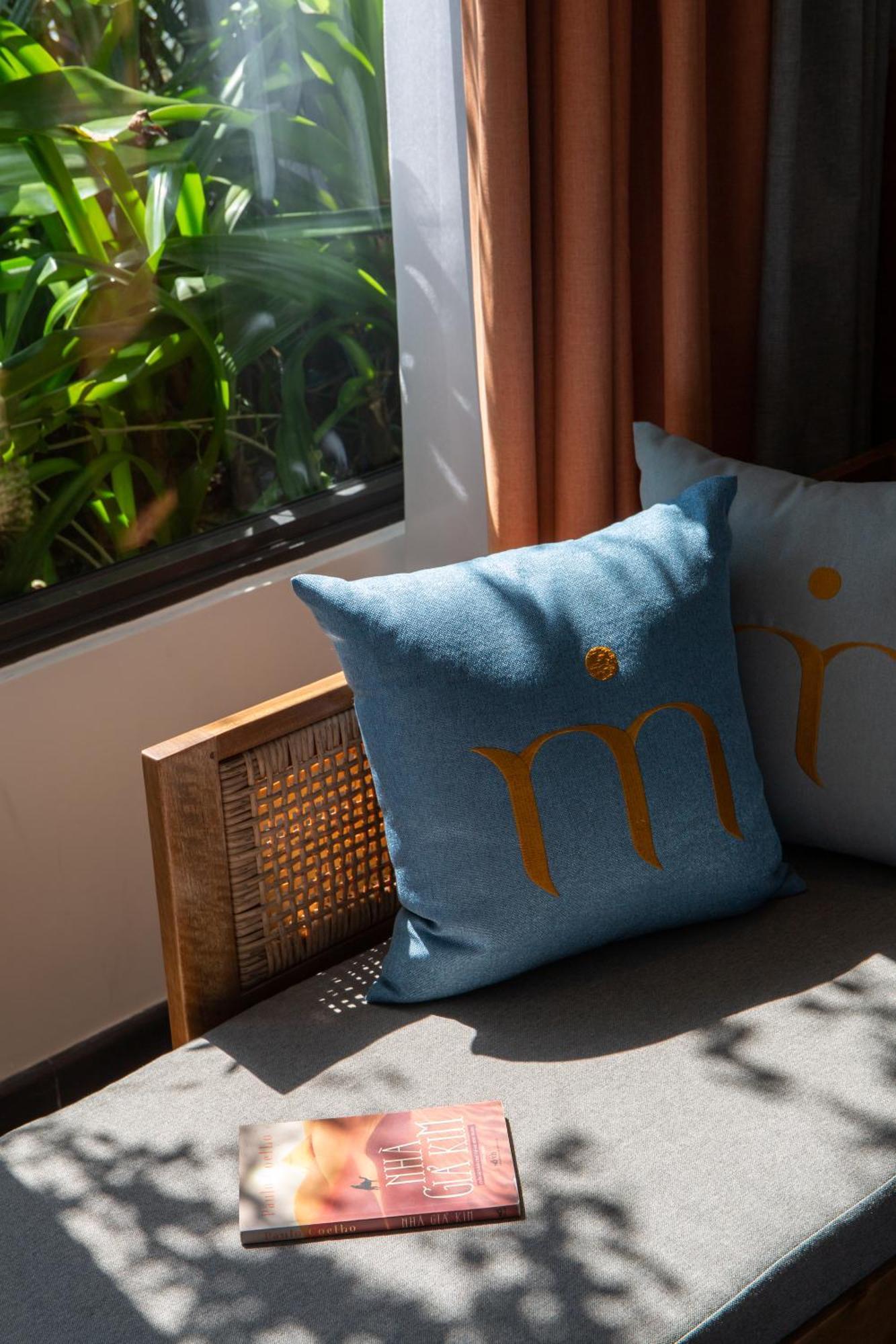 Le Mint Hotel Куинён Экстерьер фото